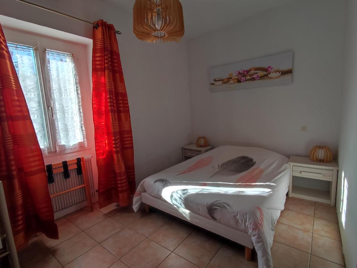 Auberge Lou Jas Soleilhas Eksteriør billede
