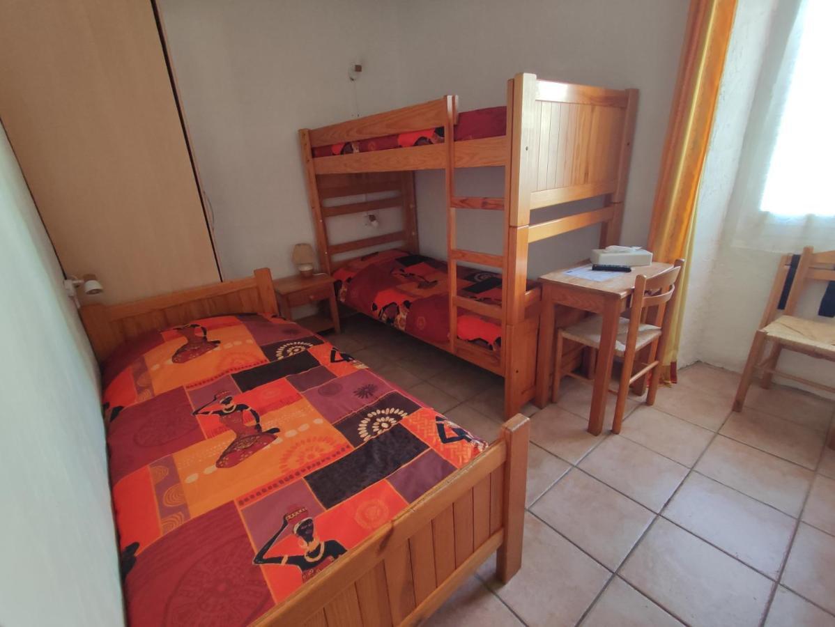 Auberge Lou Jas Soleilhas Eksteriør billede