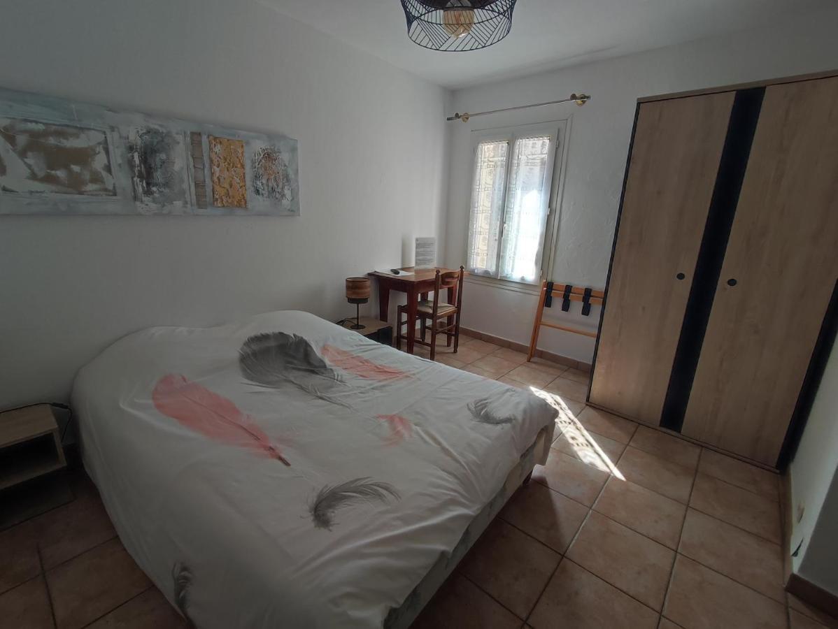 Auberge Lou Jas Soleilhas Eksteriør billede