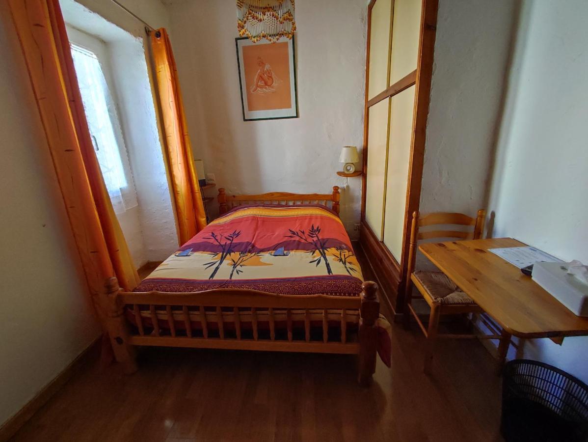 Auberge Lou Jas Soleilhas Eksteriør billede