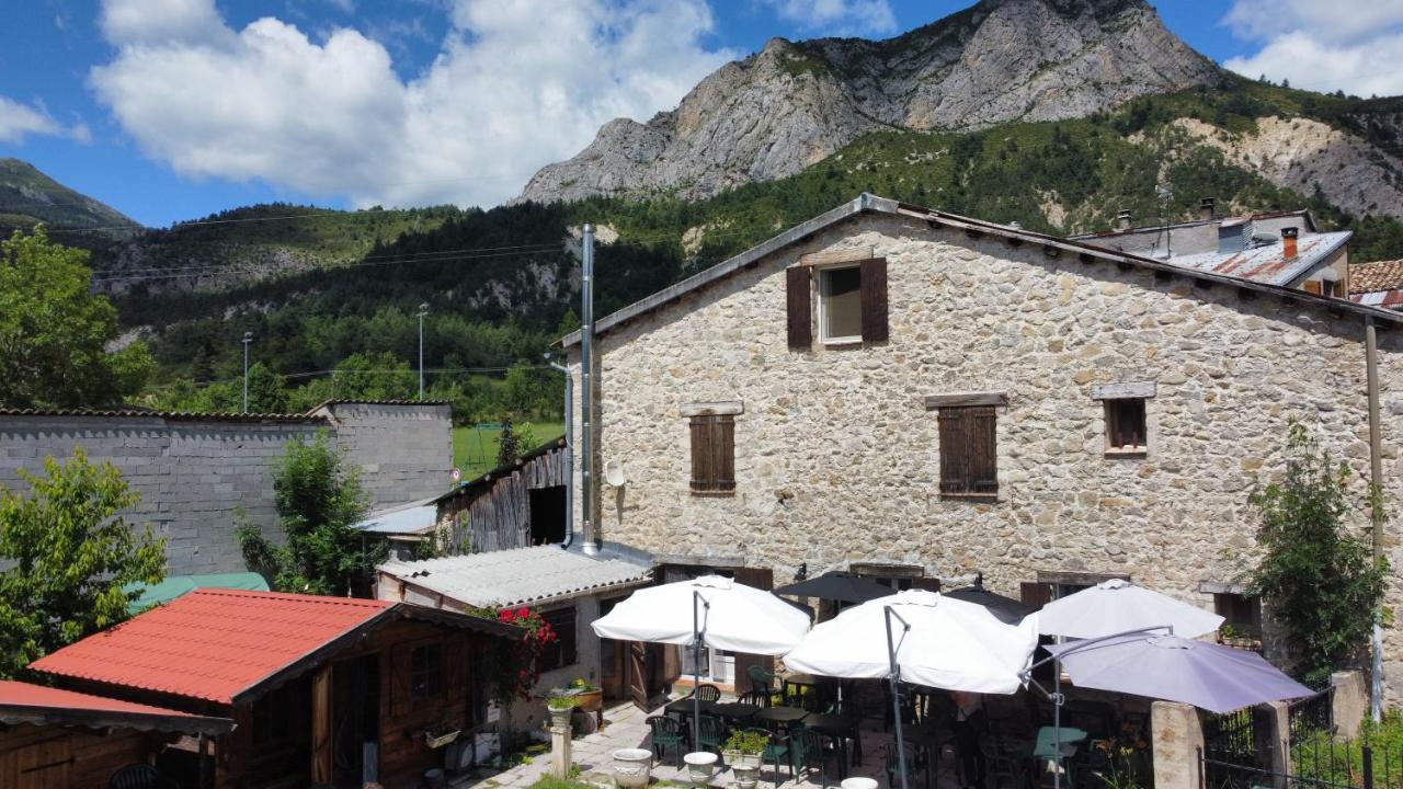 Auberge Lou Jas Soleilhas Eksteriør billede