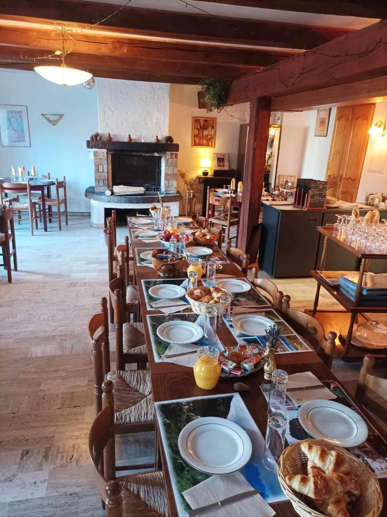 Auberge Lou Jas Soleilhas Eksteriør billede
