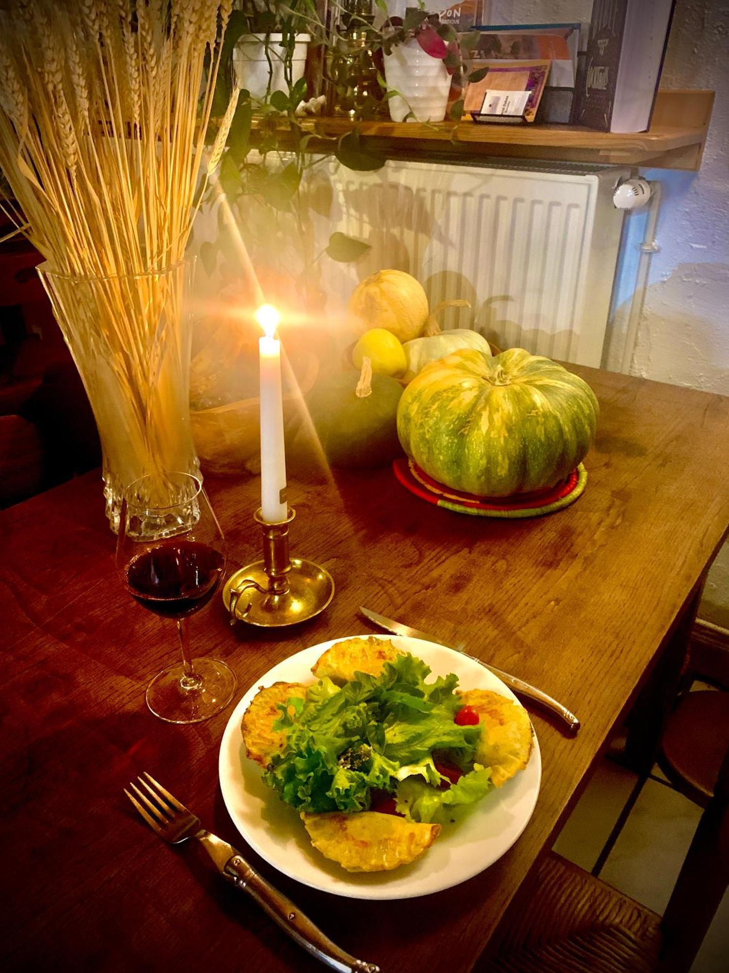 Auberge Lou Jas Soleilhas Eksteriør billede
